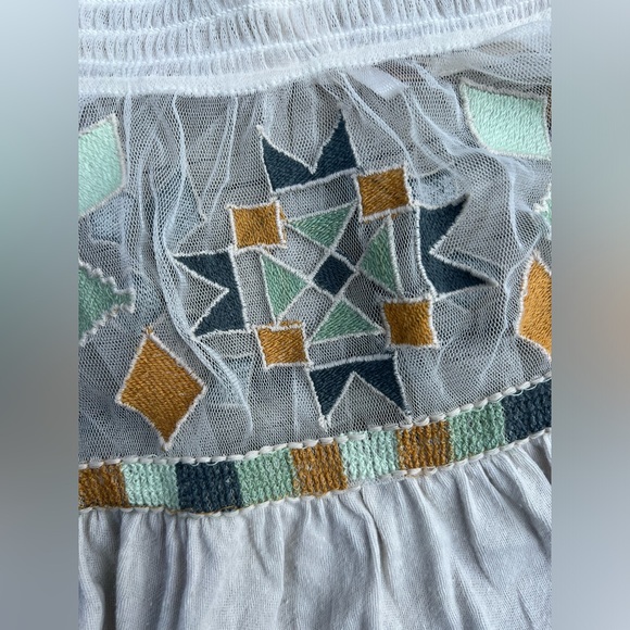 Free people Embroidered top size small - Picture 3 of 7